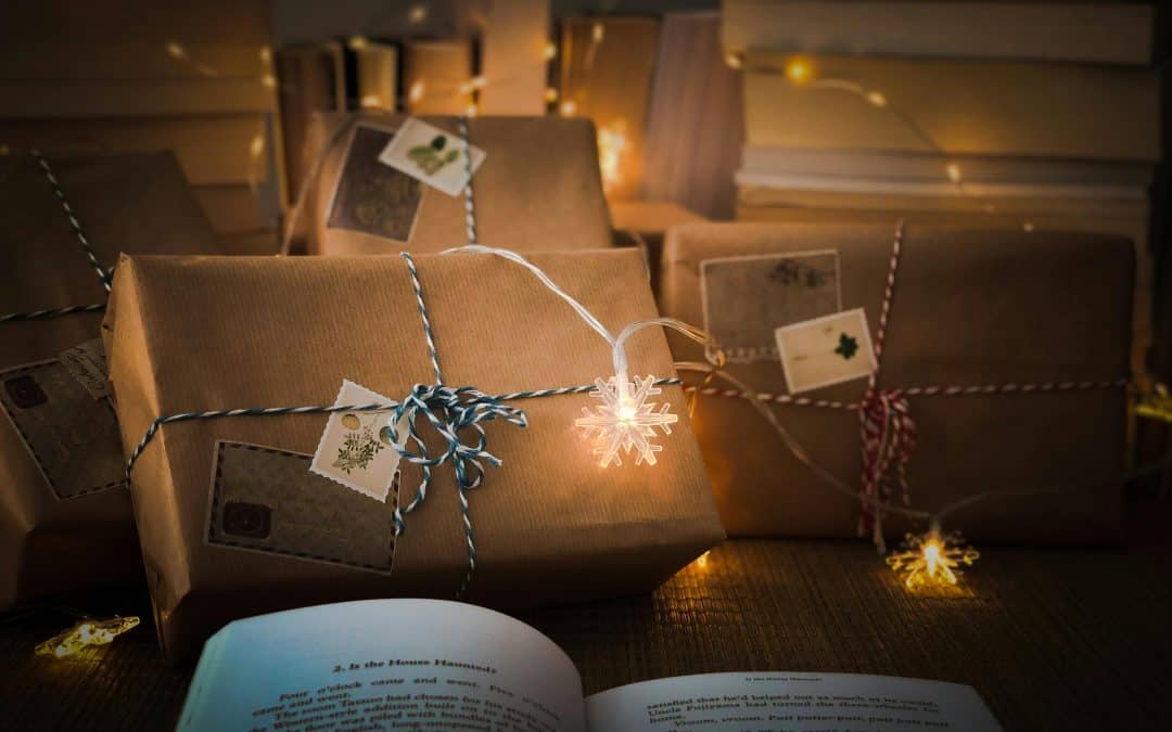 20+ Gifts for Writers: Holiday Gifting Guide