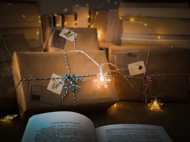20+ Gifts for Writers: Holiday Gifting Guide